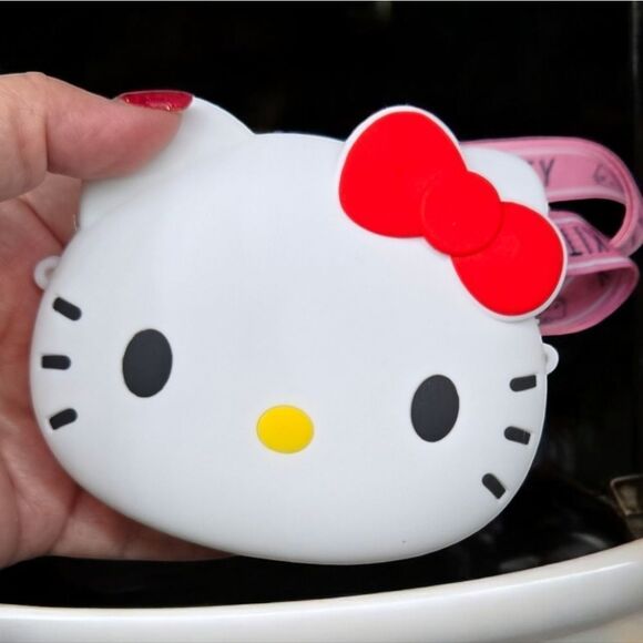 Hello Kitty White Silicone Mini Crossbody Purse Adjustable Straps Mini Bag NWT - Picture 4 of 5